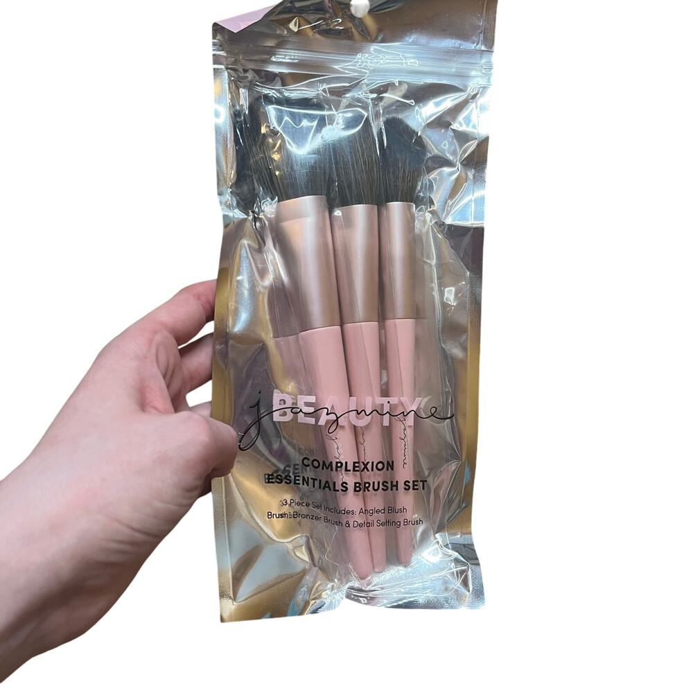 NWT! Jasmine Beauty Complexion Essentials Brush Set